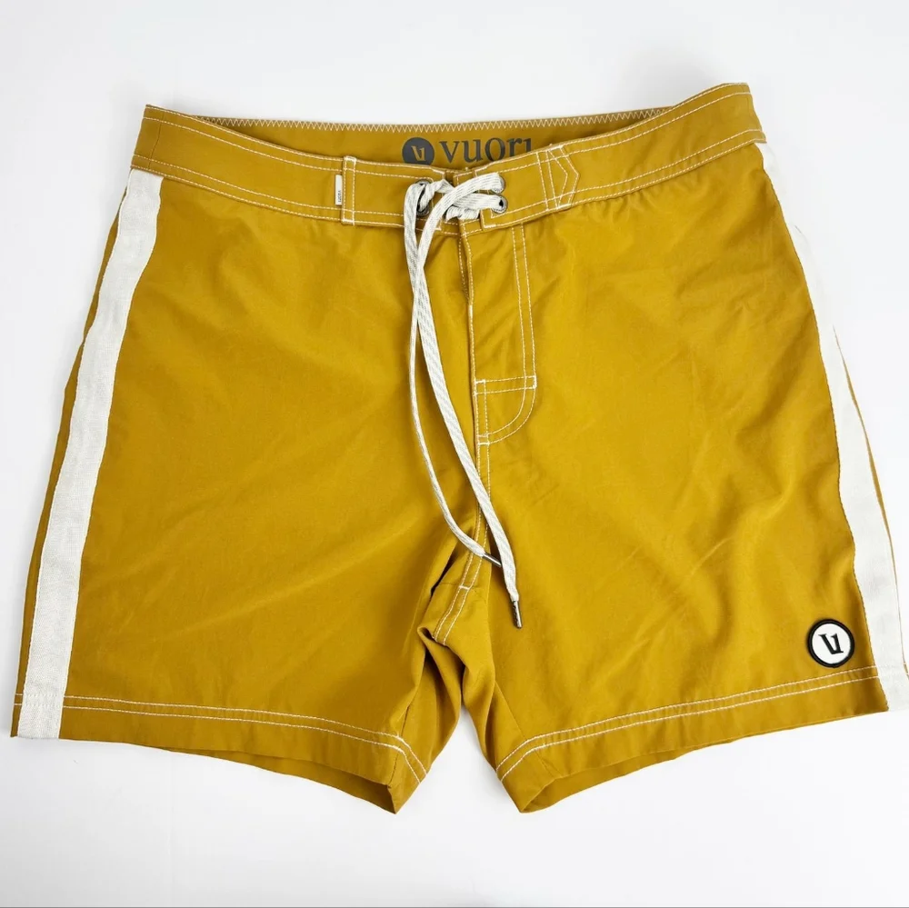 Vuori Men's Short 6